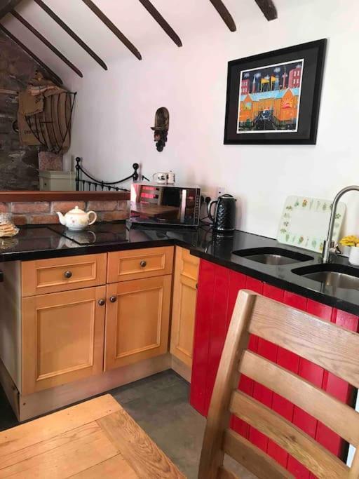 Stone Wall Cottage Castlewellan Esterno foto